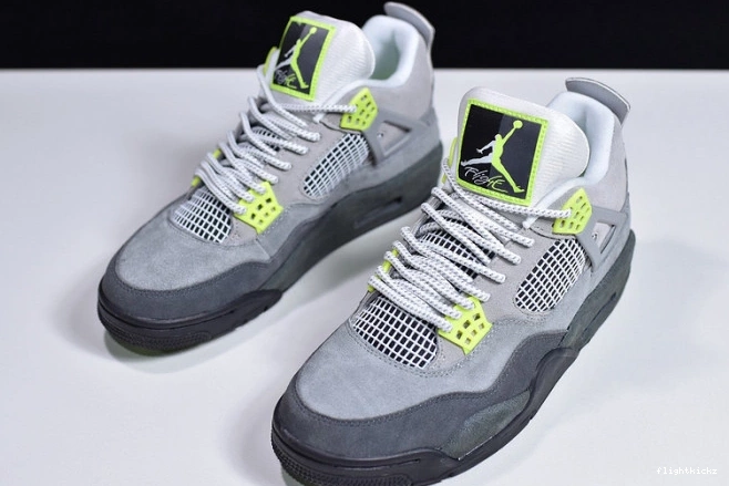 4 CT5342-007 Neon Jordan Air SE 0927
